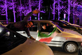 شادی مردم پس از قرائت بیانیه توافق هسته‌ای - تهران